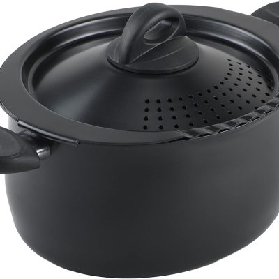 5.5-quart pasta pot with straining lid